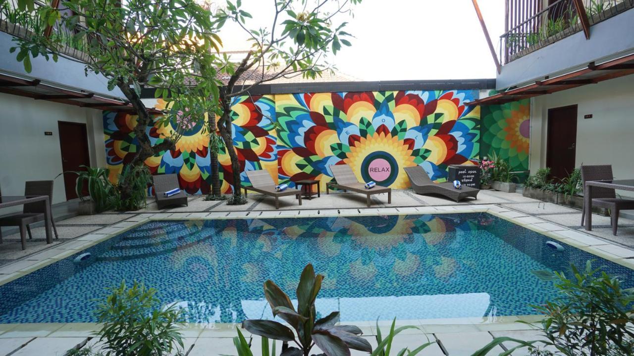 Reddoorz Near Legian Street Hotel Exterior photo