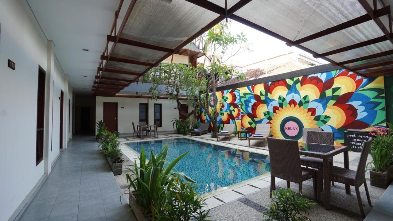 Reddoorz Near Legian Street Hotel Exterior photo
